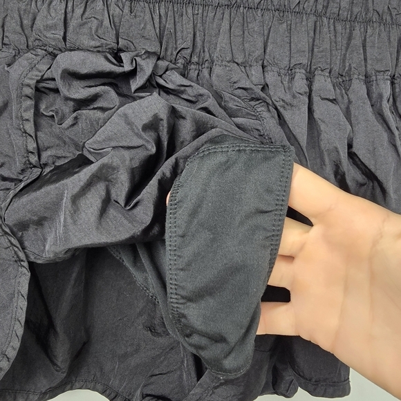 FREE PEOPLE MOVEMENT The Way Home High Rise Activewear Shorts Black Women Size M - Picture 4 of 9